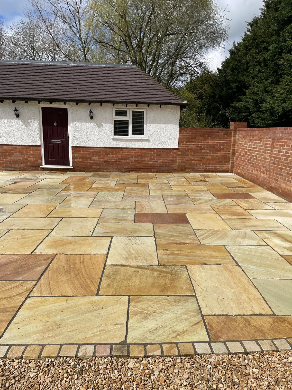 patio, paving and garden landscaping completed by DBD Builders Ltd in Buckinghamshire