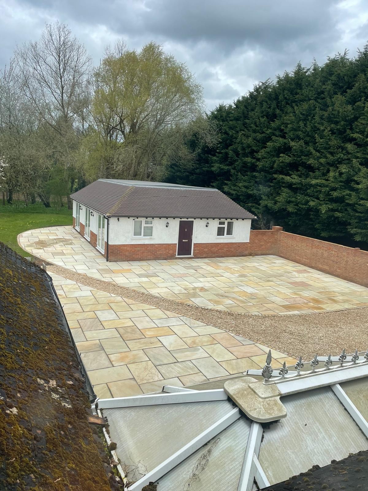patio, paving and garden landscaping completed by DBD Builders Ltd in Buckinghamshire