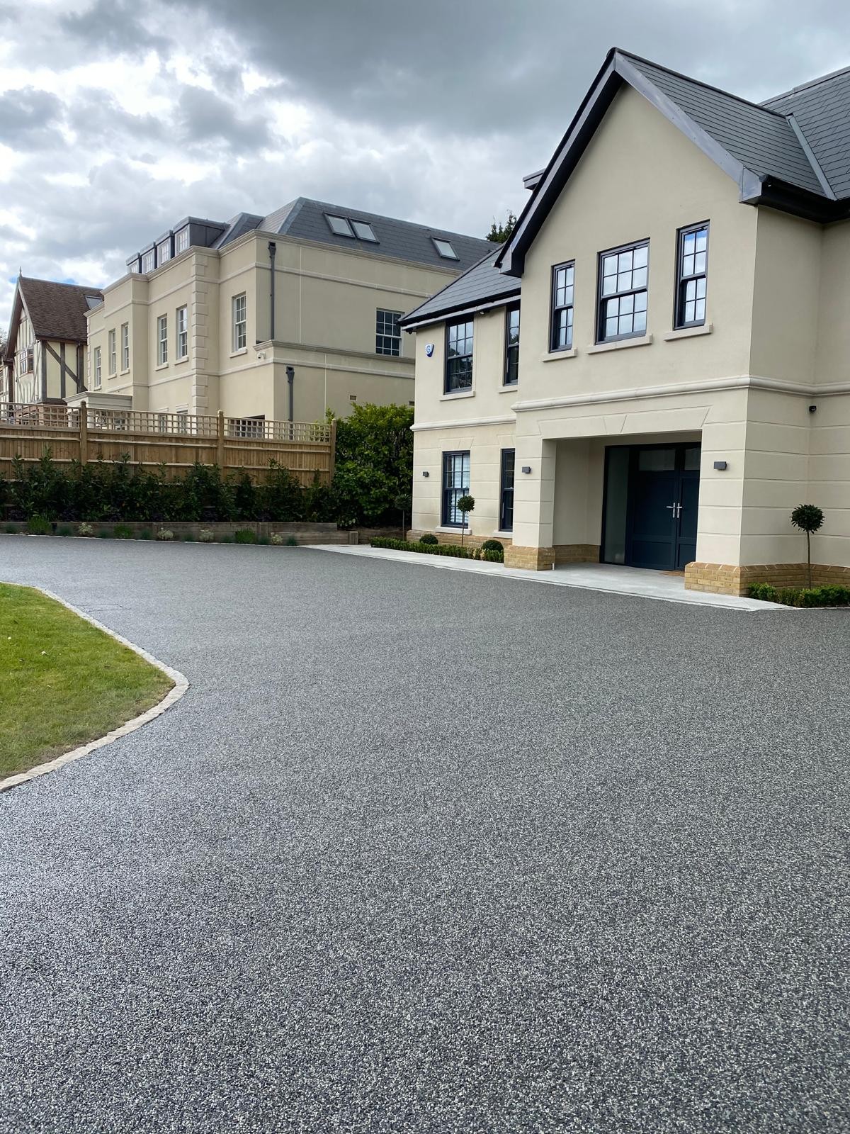 resin bound driveway completed by DBD Builders Ltd in Buckinghamshire