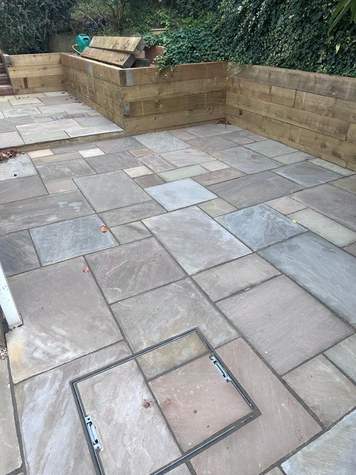 patio, paving and garden landscaping completed by DBD Builders Ltd in Buckinghamshire