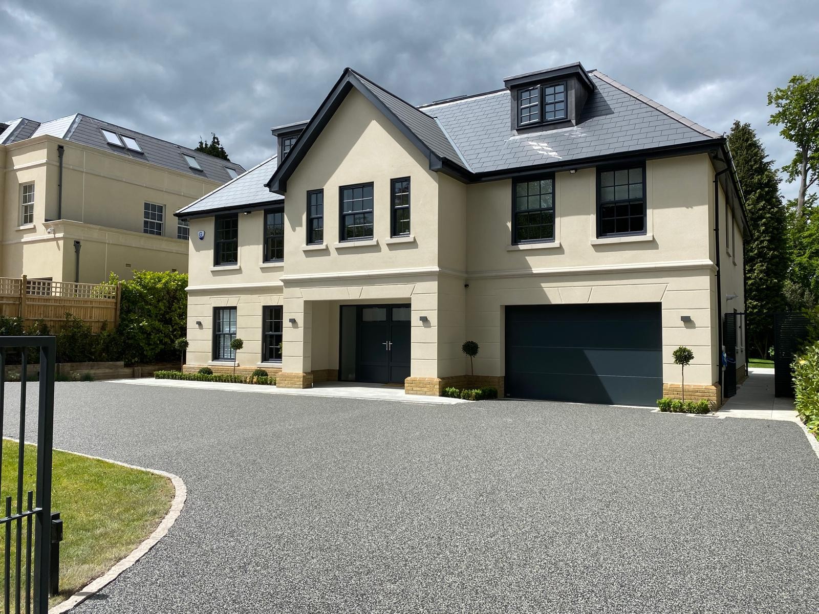resin bound driveway completed by DBD Builders Ltd in Buckinghamshire